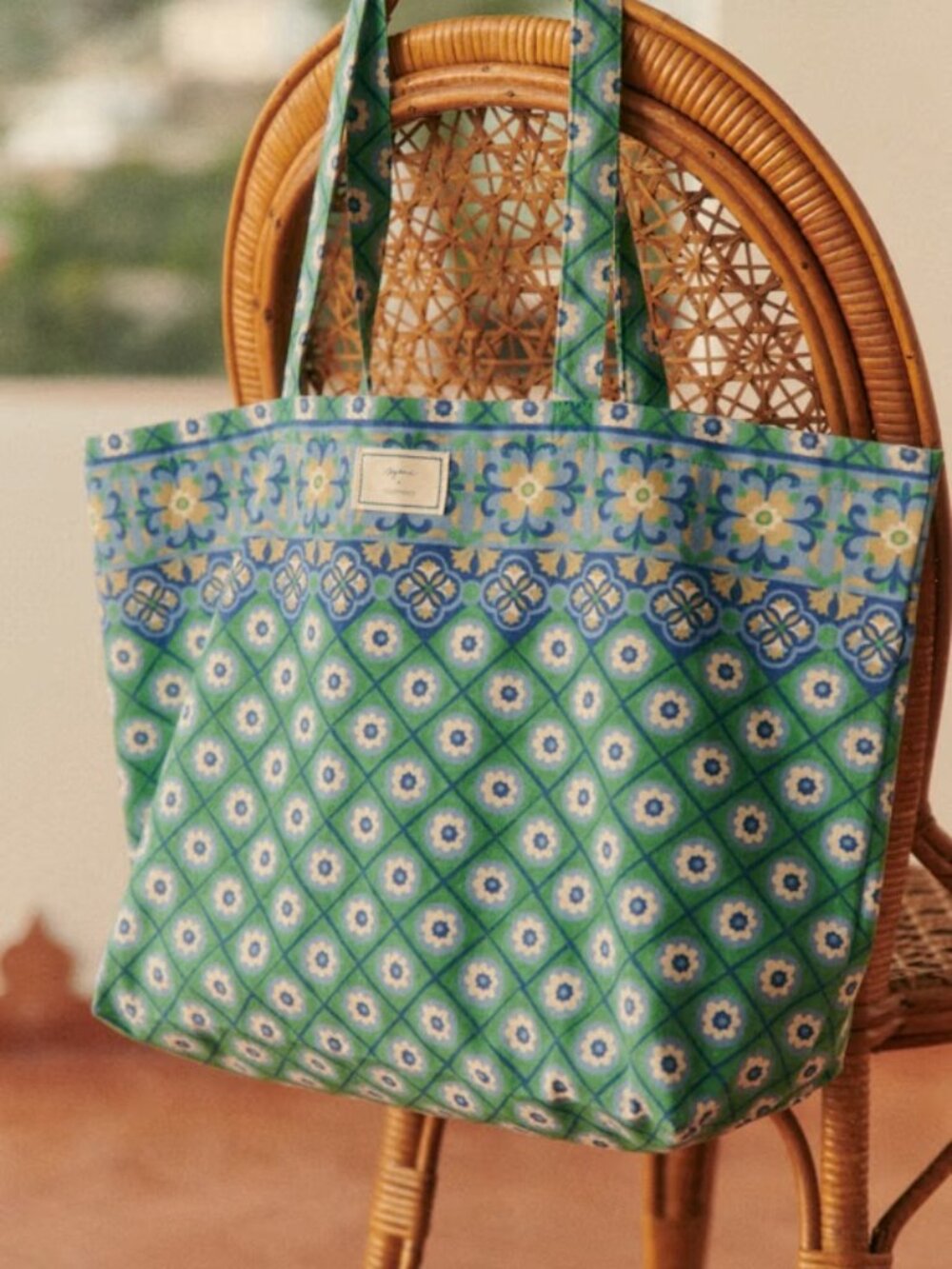 Sézane x Momoní summer '24 limited edition green floral tile print tote bag NWOT